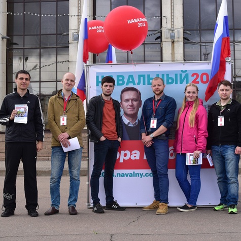 Яркие кубы + чудесные волонтёры = эффективная агитация