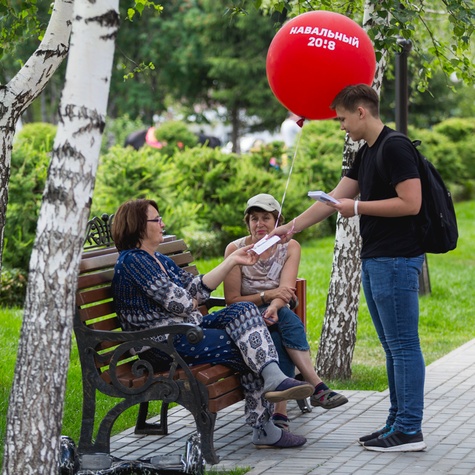 Волонтёр за работой